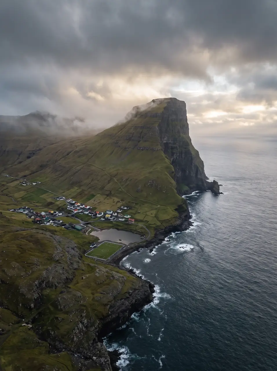 Eiðiskollur · 352 m of it
