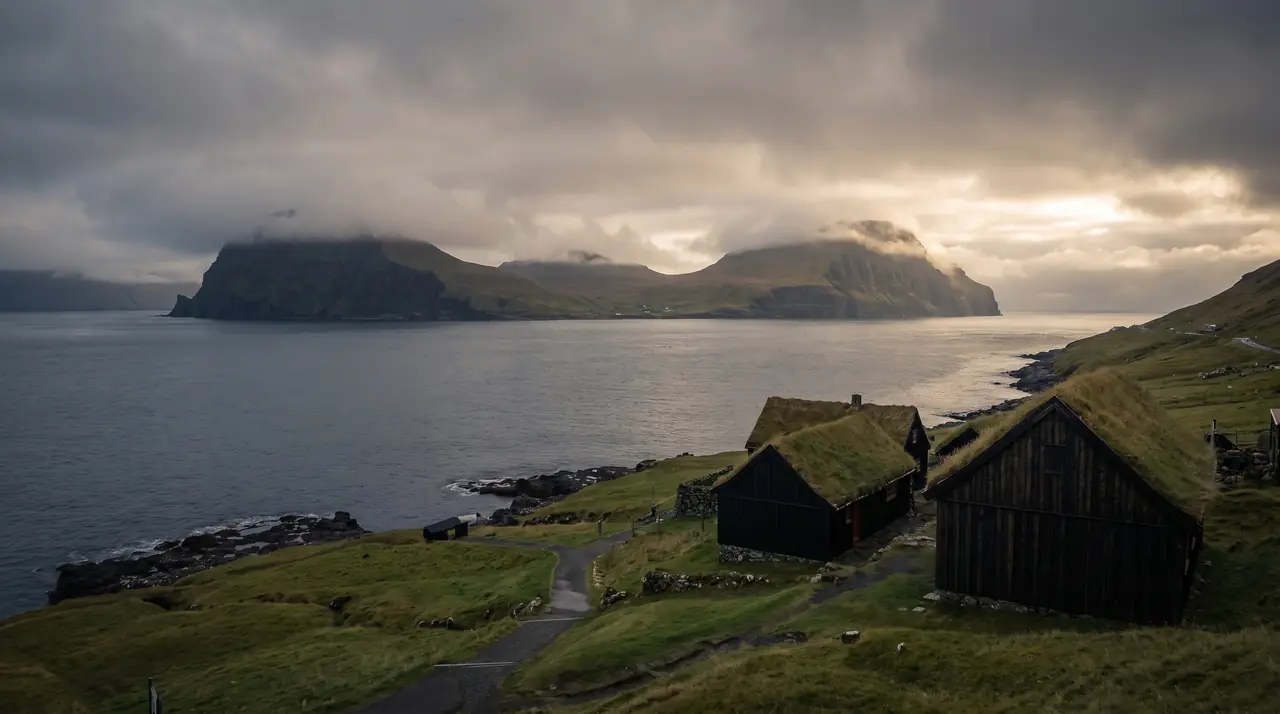 The sound toward Koltur and Hestur